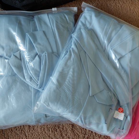 One piece suit run little big - Picture 3 of 3